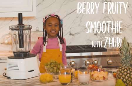  Zhuri Nova James Teaching Us How To Make Berry Fruity Smoothie